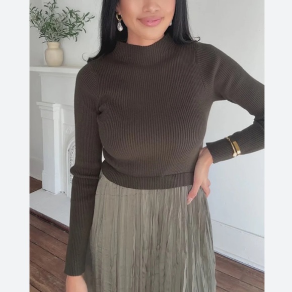 SWNY “Twofer” Sweater Dress - Picture 5 of 6